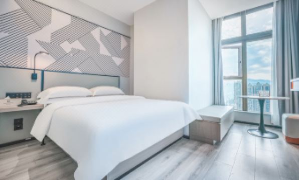 Late Arrival Lodge (Panzhihua Tianxing Lake Park)