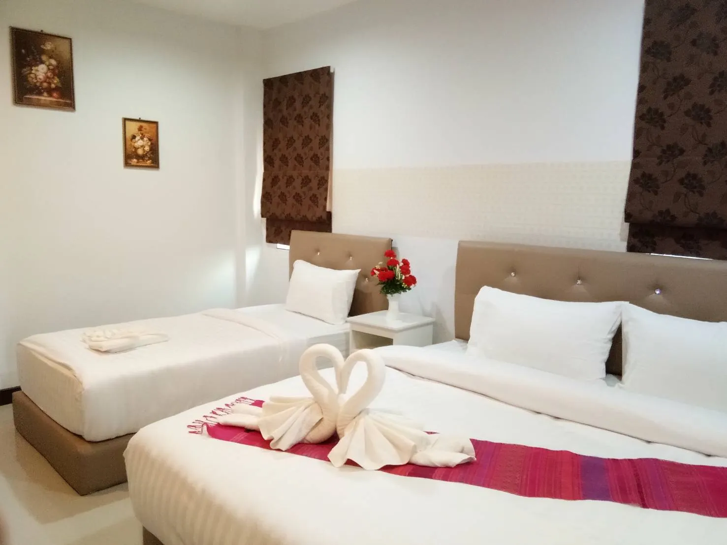 Baan Thanthip Hotel Zimmer Photos