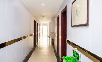 Shuili Business Hotel (Changchun Railway Station Shengli Park)