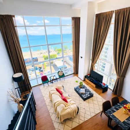Georgetown Seaview Duplex 2Br for 6 Guests at Maritime Suites 073A