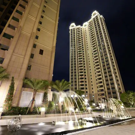 Hezhou • Qishe │ Lucky Seven Homestay (Lingfeng Plaza • Colorful Global City)