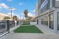 Luxora Living Rooms In Downtown LA | USC - Condos