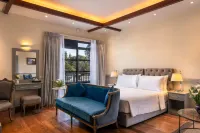 The Hill Club - 3-Star