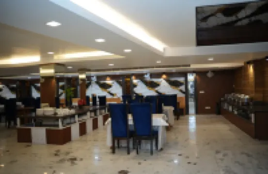 RMR酒店的機場酒店藍園