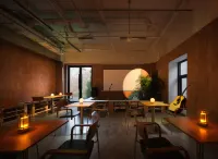 Saw Wood · Independent Youth Hostel (Nanjing Confucius Temple Xinjiekou Pedestrian Street) - bar