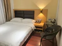 Yuejian Qingwu Hotel (Pingxiang Bus Terminal Food Street)