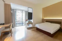 Yunke Riverside Mercure (Liuzhou Sanjiang Drum Tower Fengyu Bridge)
