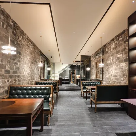 Banyinli Courtyard Hotel (Yingshang Chunqiu Guan Zhong Culture Store)