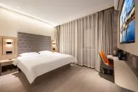 8 Hotel (Shenyang Heavy Industry South Street Branch)
