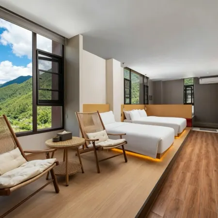 Muhua Private Hot Spring Hotel (Daocheng Yading Scenic Area Branch)