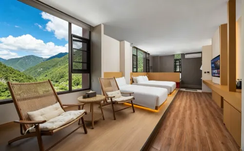 Muhua Private Hot Spring Hotel (Daocheng Yading Scenic Area Branch)