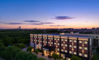 Rezen Select Hotel (Shanghai International Resort Chuansha Metro Station)