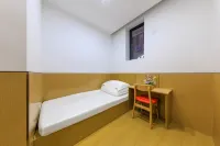Bujiao Xiao Youth Hostel (Shantang Street Shilu Metro Station Branch)