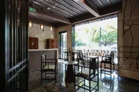 Zhuoyi Boyue Hotel (Suzhou Pingjiang Road Humble Administrator's Garden)
