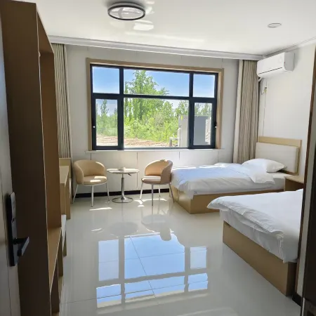 Yanbai Hotel