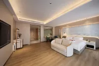 PHOENIX CHENG SHUANG HOTEL