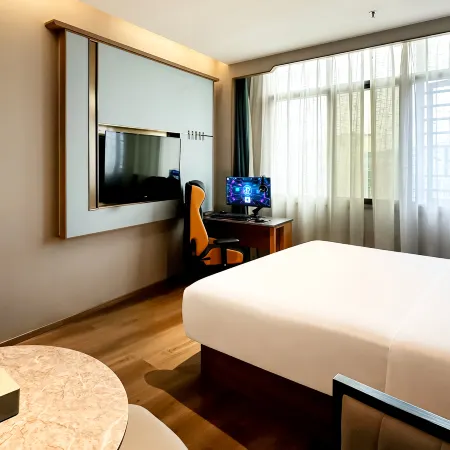 Yaxin E-Sports Hotel (Changning Qingyang North Road One Center Plaza)
