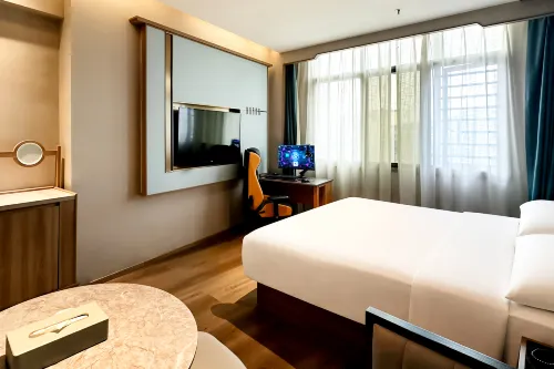 Yaxin E-Sports Hotel (Qingyang North Road One Center Plaza)