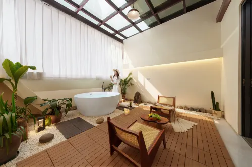 Sheye Wild Luxury · Yizhai (Xingchang Commercial Plaza Food City) - Romantic
