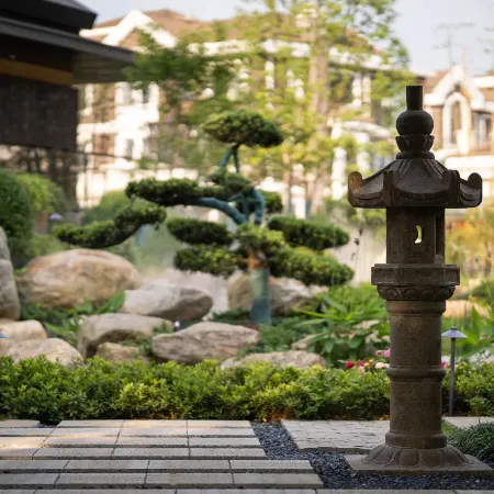 Floral Hotel·Mingye Qiulu Holiday Hotel (North Gate Transfer Center, Lushan Scenic Area)