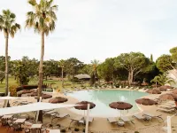 Vale d'El Rei Hotel & Villas Hotel dekat Pantai Vale Centeanes