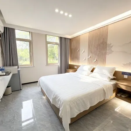 Shengjing Huating Resort Hotel (Qinhuangdao Changli Gold Coast)