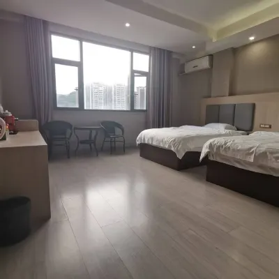 Yanhe Haina Hotel - parking