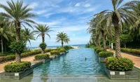 Lingshui Zhizhou Seaview Hotel (Xiangshui Bay Tourist Road, Shuikou Bridge Branch) - Pool