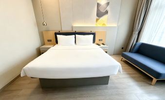 Homeinn Selected Hotel (Chifeng Railway Station Songshan Wanda Plaza)