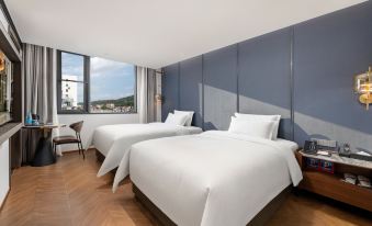 Marriott Hotel (Shaoguandong Railway Station The History East Street)