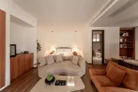 Xingyang Valley Hot Springs Luxury Tent Hotel - Mountain view