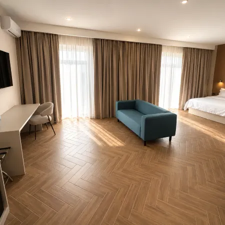 Delmont hotel