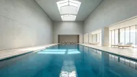 Erguna Bris Hotel - ที่มีสระว่ายน้ำ