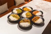Lecheng E-sports Homestay (Qingzhen Junyue International) - Pysäköinti