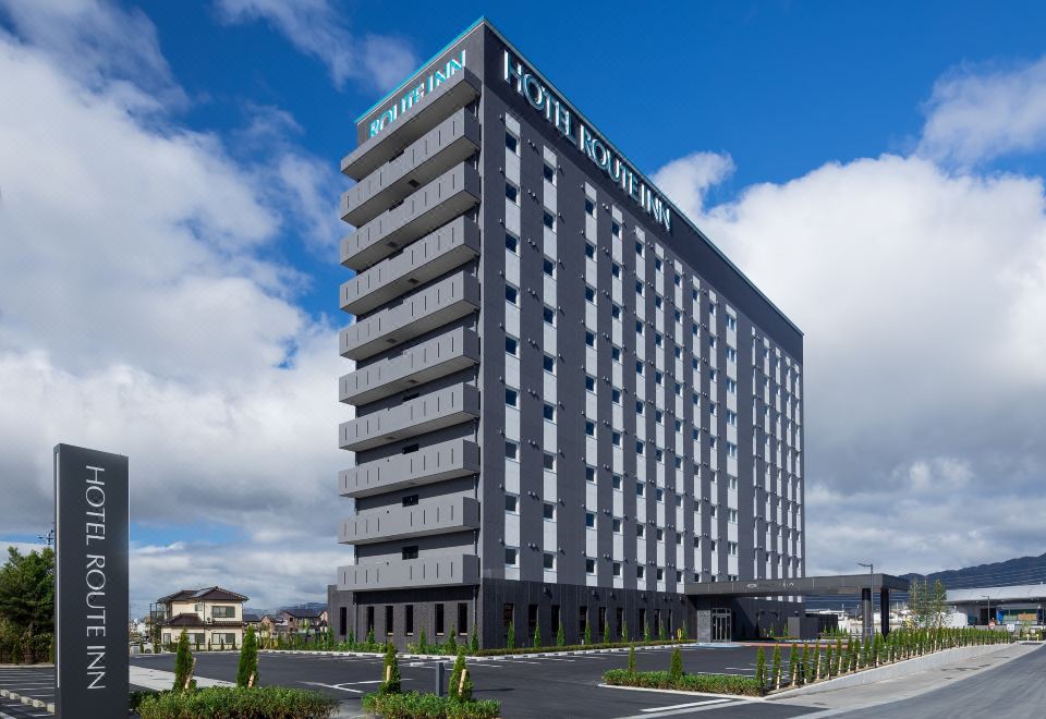 2. Hotel Ro..