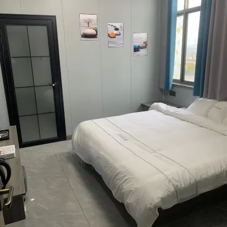 Dingxi Pengcheng Business Hotel