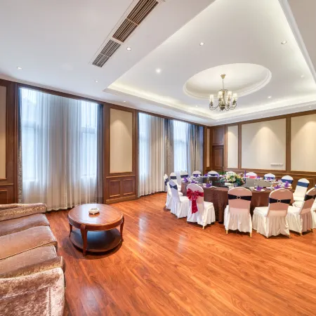 Swanburg Resort Hotel