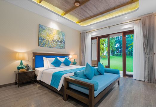 스텔리아 비치 리조트 전경 또는 수영장