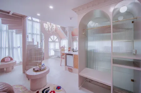 SHAREPINNK Guesthouse Отели рядом с достопримечательностью «Taohualing Park»