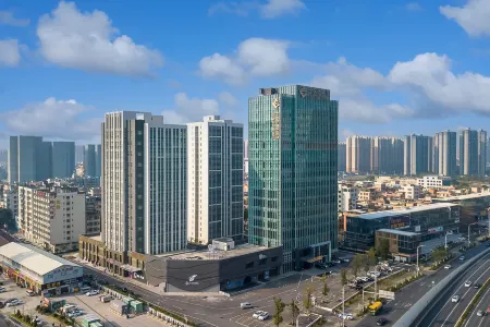 Renjoy Hotel Guangzhou Huadu Отели рядом с достопримечательностью «The Yuen Yuen Taoist Temple Of Guangdong»