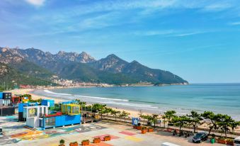 Floral Hotel· Qingdao Haiyuexuan Hotel (Lushan Scenic Area Lushan Beach Branch)