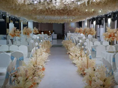 Xiushui Jinling Hotel Отели рядом с достопримечательностью «Xiushui Ningzhou Ancient City»