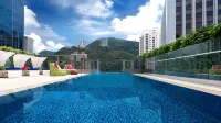 Hotel Indigo HONG KONG ISLAND by IHG - Infinity Pools