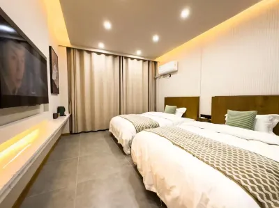 Jiuzhaigou Spring Mountain Homestay Hotels in Zhongzha Furrow Luneng Resort