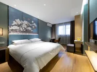 Jinjiang Inn (Zhangjiagang Yangshe Old Street Manbat Plaza Hotel)
