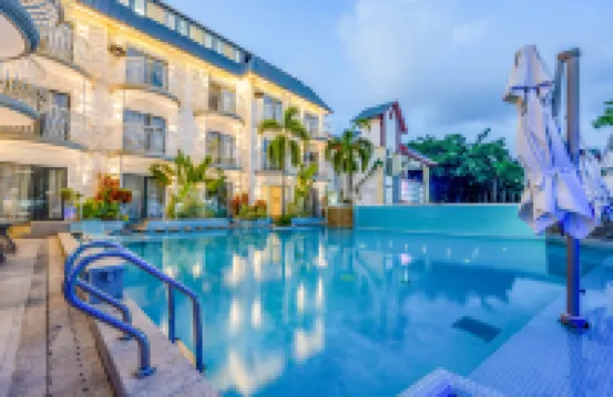 OLD FRIEND QI SHE Sanya Yalong Bay Bohou Village Store