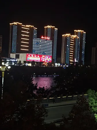 Zhushan Meilin Sauna Hotel Отели в г. Чжушань