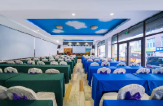 Yiju Hotel (Changchun Railway Station Manchukuo Palace)