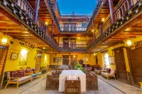 伴山月望山民宿