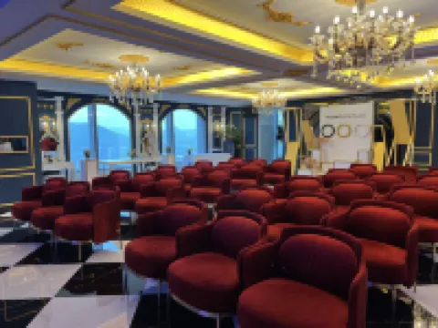 See City · Yunyi High Altitude Hotel (Guiyang Jiaxiu Building Minsheng Road Branch)